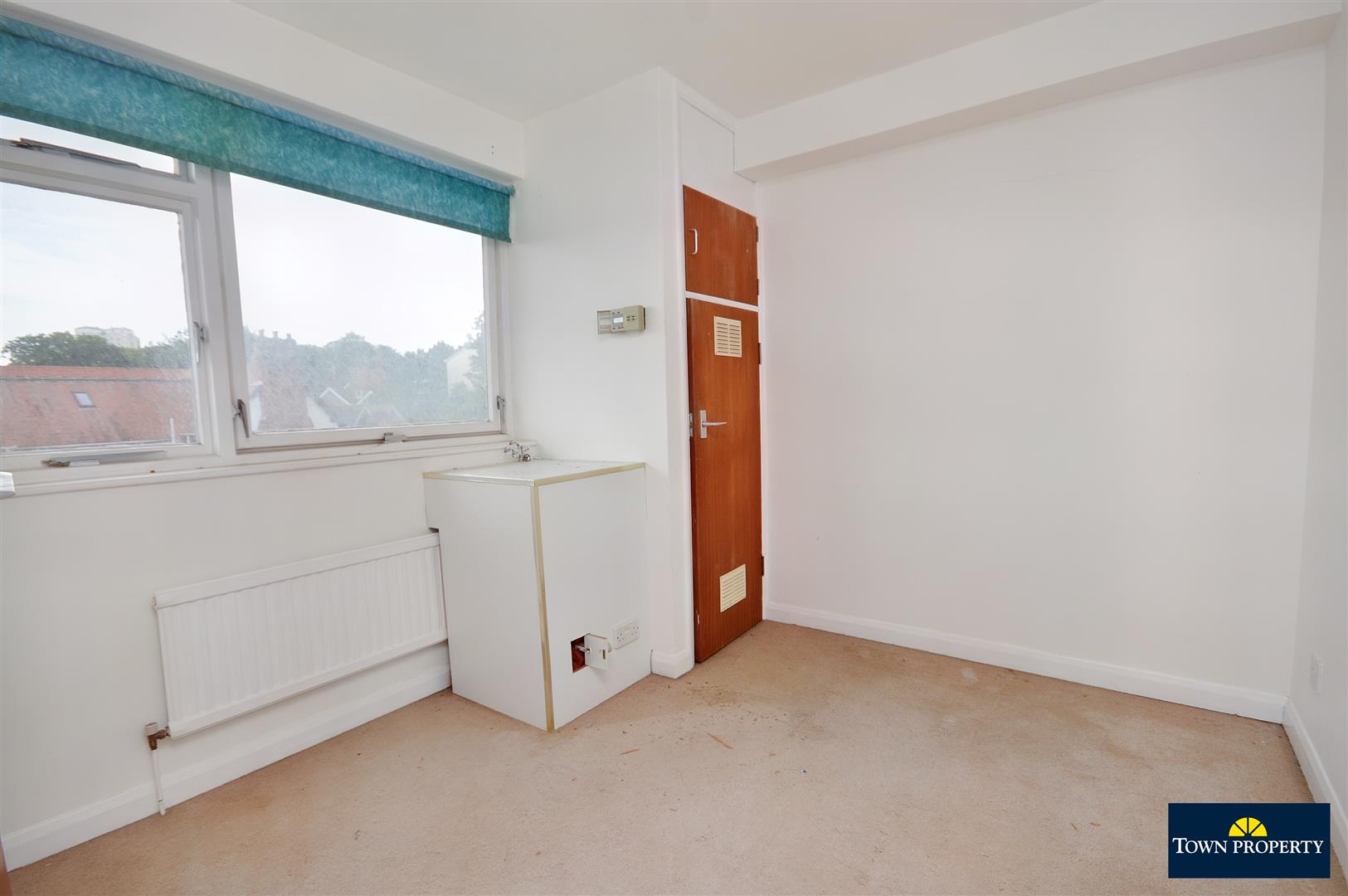 Property Details for Meads Road Eastbourne BN20 7PY Town Property